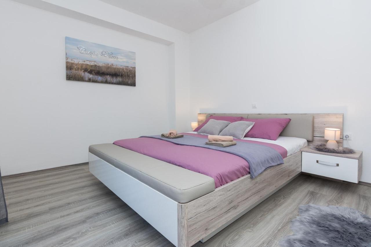 Apartments Marko Sukošan Buitenkant foto
