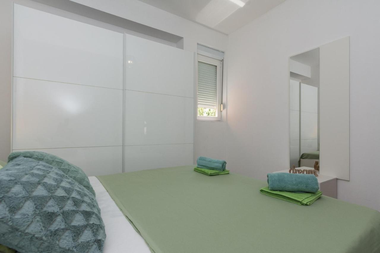 Apartments Marko Sukošan Buitenkant foto