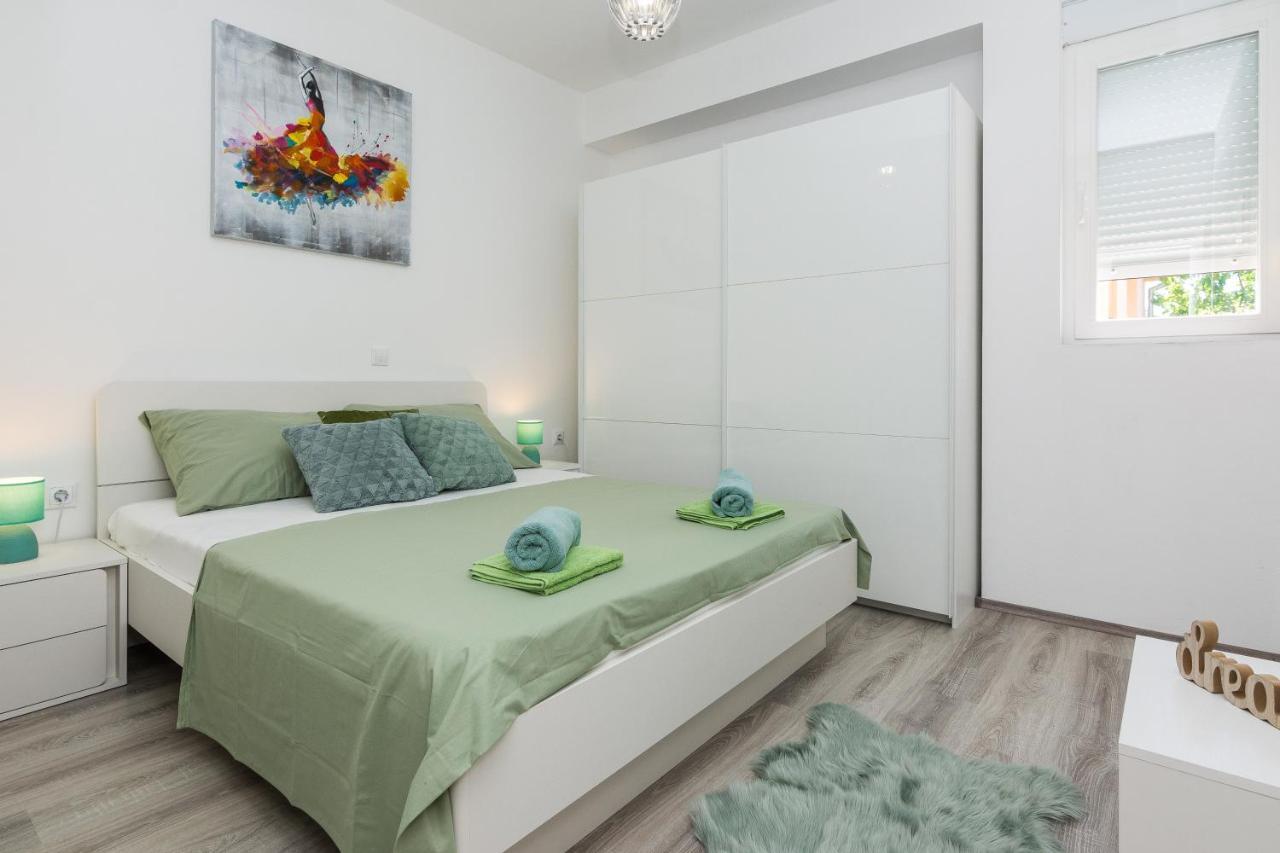 Apartments Marko Sukošan Buitenkant foto